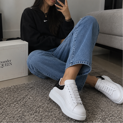 McQ Essential — Dama y Caballero
