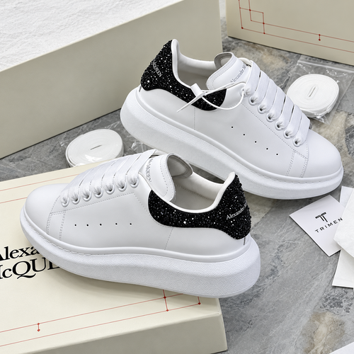 McQ Essential — Dama y Caballero